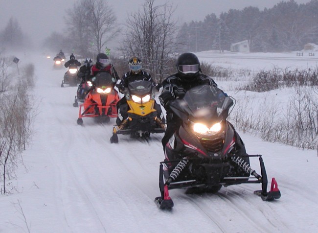 Benzie-Manistee Snowbirds to hold free snowmobile safety class - Vimarsana News