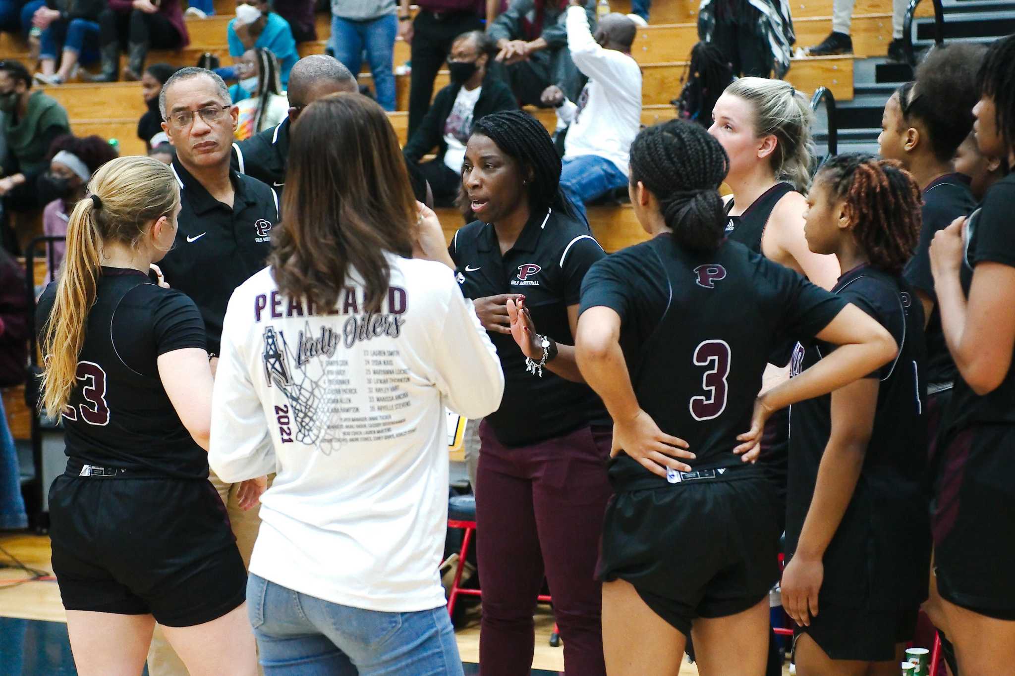 Girls' basketball: Clear Creek surging as playoffs near