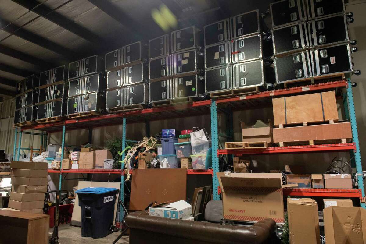 Round Lake freight company uses 25 years of contacts to circumvent