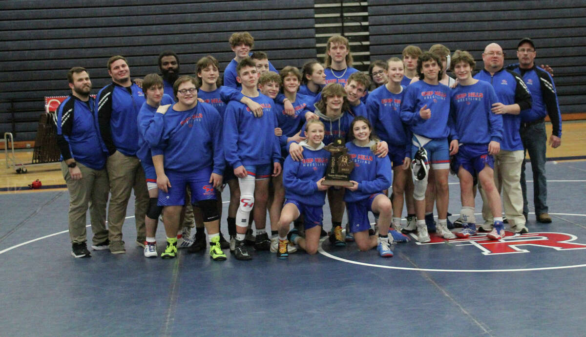 Chippewa Hills wrestlers will bid for the regional title on Wednesday.