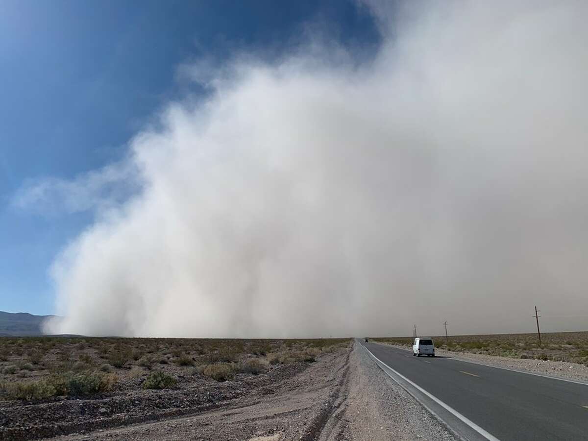 Air quality level hits 2,473 amid wild weather in Southern California