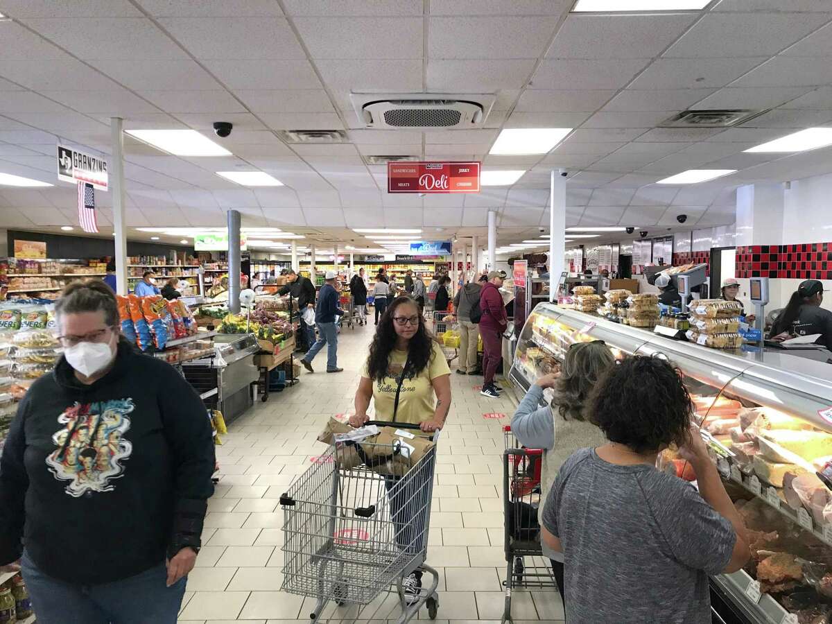 Your guide to New Braunfels’ German food and beer with 8 great Texas Hill Country restaurants