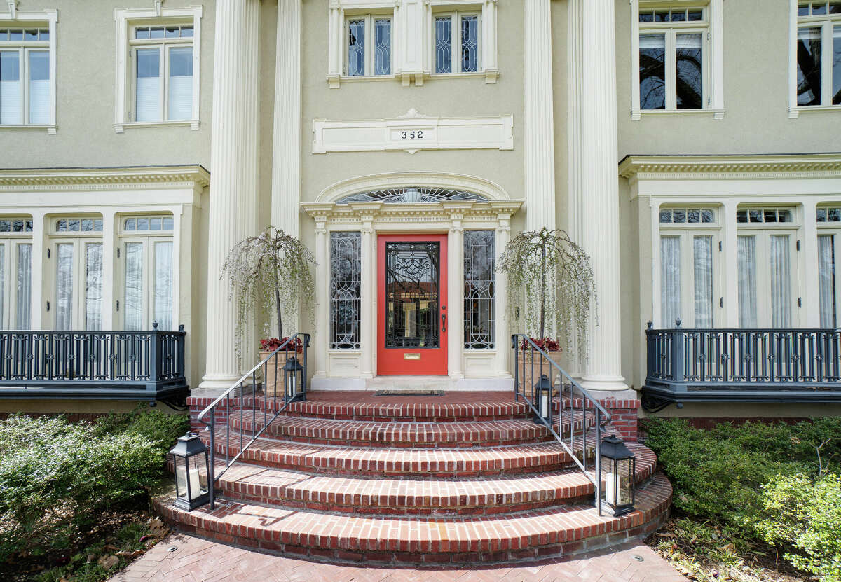 The main entrance to the house at 352 Saint Ronan Street in New Haven, Connecticut.