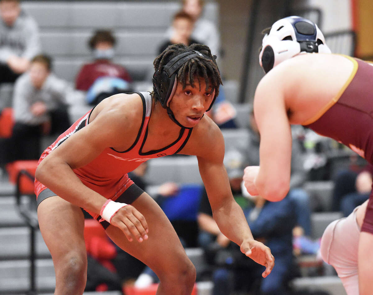 Alton's Deontae Foster will wrestle in the 132-pound bracket Thursday in the Class 3A state tourney in Champaign.