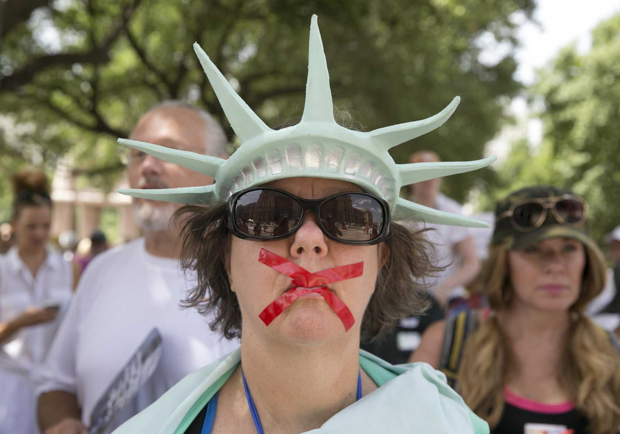 Why low voter turnout for the 2022 primaries means Texas politics are about to get more extreme - Vimarsana News