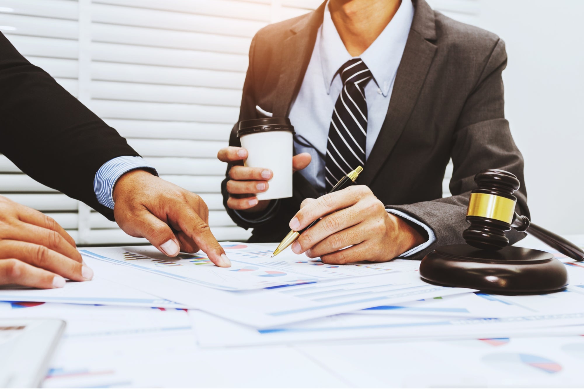 How to Use Online Testimonials to Boost Your Law Firm's Business - Vimarsana News