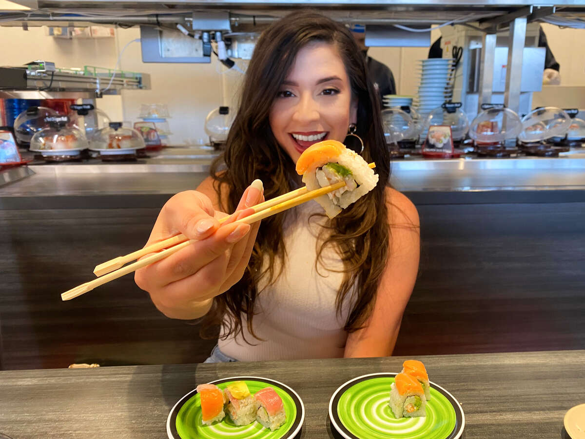 Kura Revolving Sushi Bar hosted a two-day grand opening on February 16-17 at the Alamo Quarry Market. 