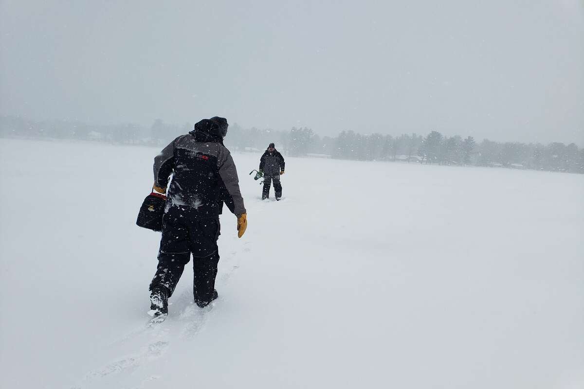 Manistee County expecting 45 mph winds, light snow under advisory - Vimarsana News