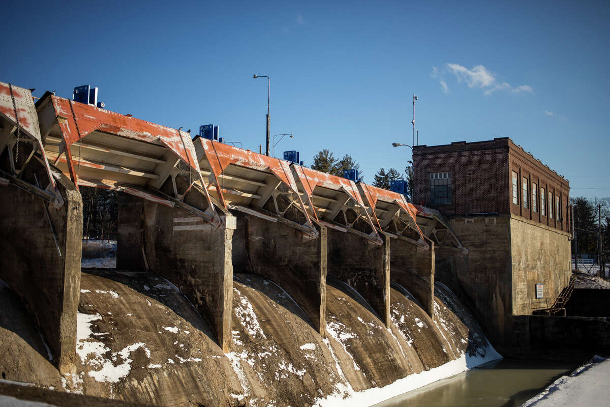 A temporary bridge now allows workers additional access to Sanford Dam, which will help in their efforts to stabilize the area and reroute the Tittabawassee River.