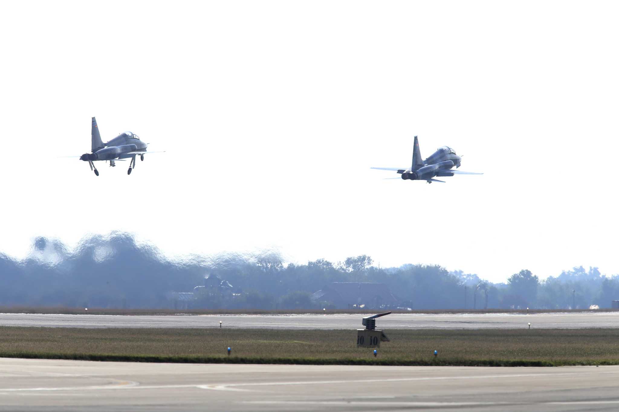 Proposal to build school under Randolph's jets put Air Force on tilt — but it was perfectly legal - Vimarsana News