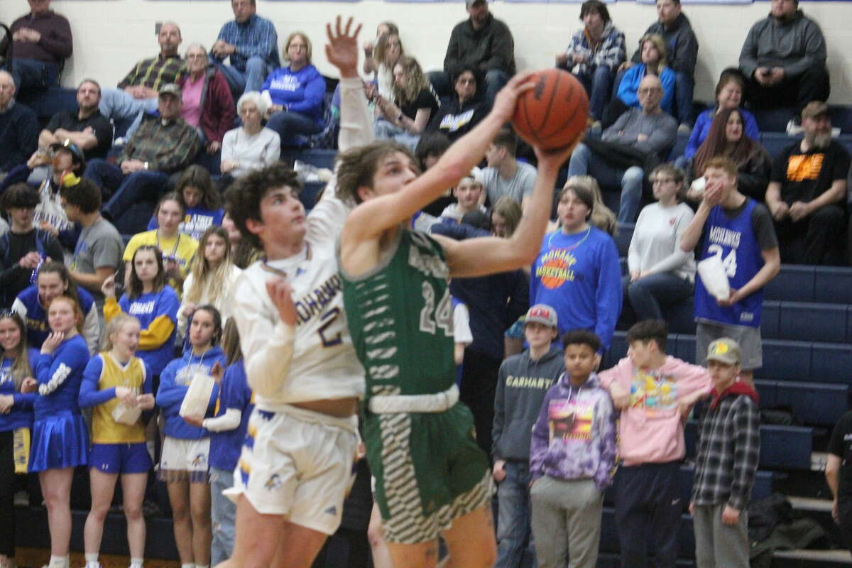 Morley Stanwood boys and girls basketball teams both defeated Hesperia handily on Friday.