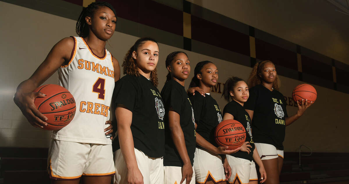 Seniors Kaitlyn Duhon, from left, Viveon Pierre, Anahlynn Murray, Tianna Rhodes, Mia Thomas, and Courtney McIntyre lead the 2021-2022 Summer Creek High School Lady Dawgs and their hopes for a Class 6A state title.