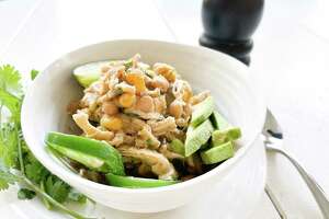 White Bean and Chicken Chili: A warm recipe for our next...