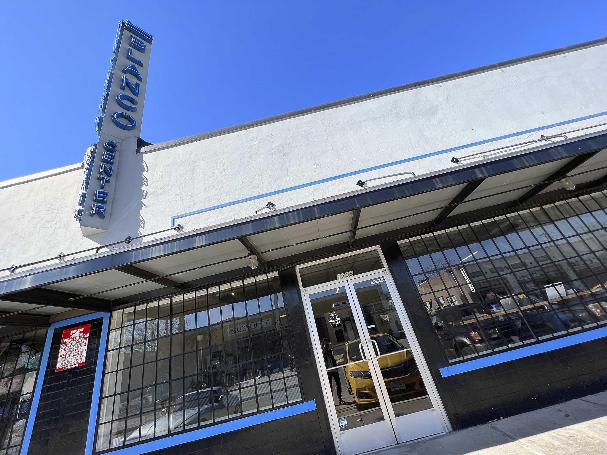 New Beacon Hill Coffee Shop en Blanco Bright Coffee mezcla bailable swing y clases con su zumbido de cafeína