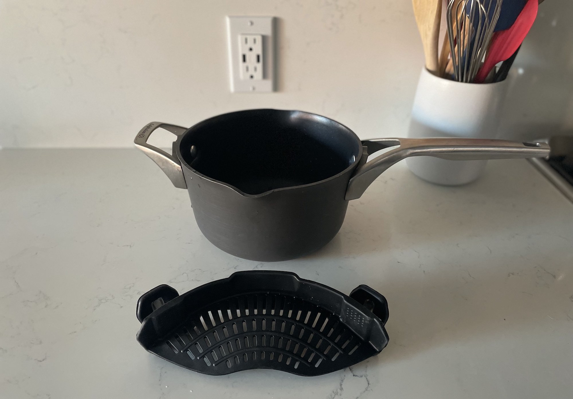 Auoon Clip-On Strainer review: Make cooking dinner easier with this kitchen gadget - Vimarsana News