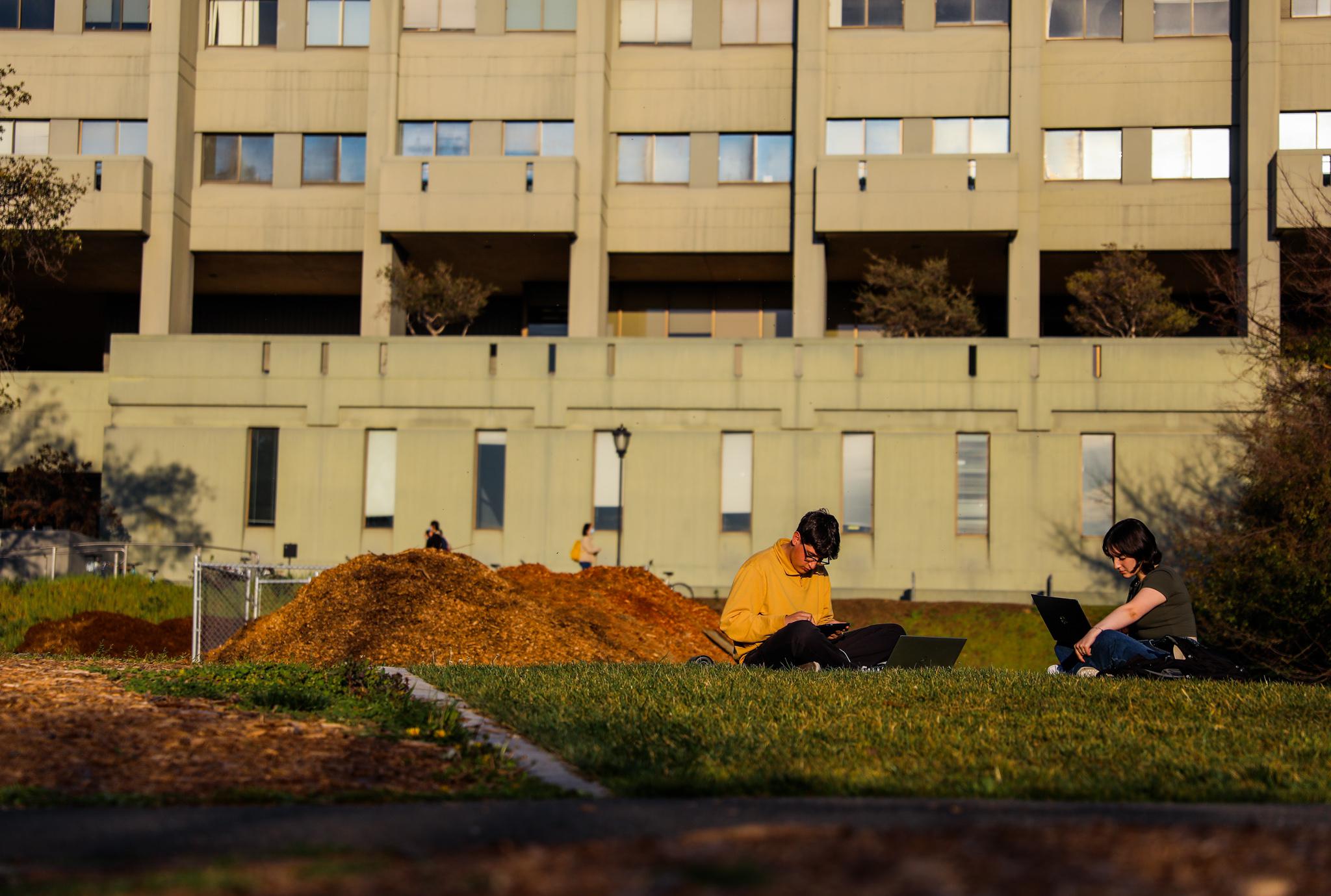 a-hated-uc-berkeley-building-is-coming-down-so-why-are-students-upset