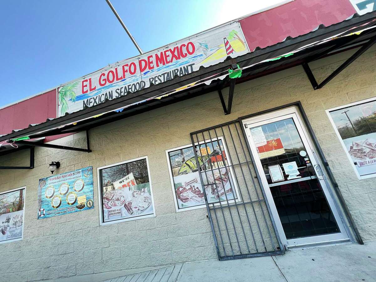 El Golfo de Mexico este un restaurant mexican cu fructe de mare pe Basse Road.