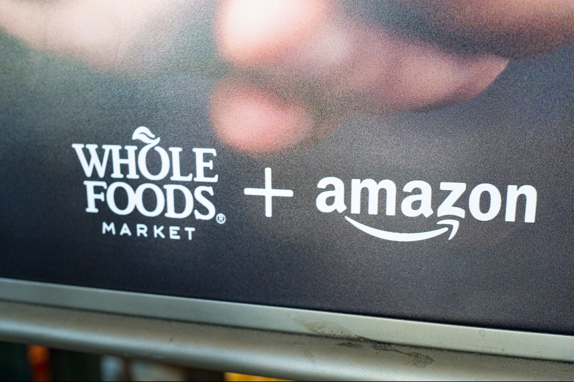 Whole most. Маркетинг Amazon. Приобретение whole foods компанией Amazon. Amazon везде. Entire whole