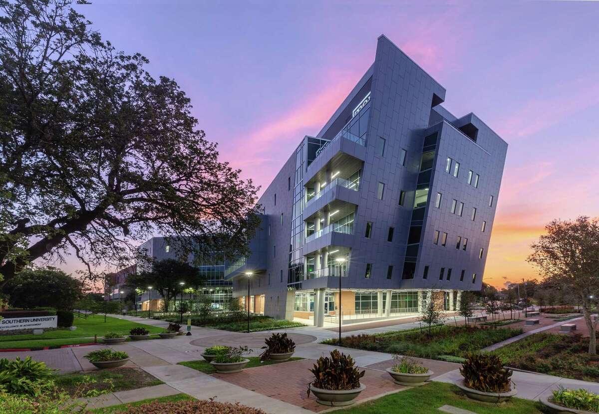 The Texas Southern University Library Learning Center was designed by Moody Nolan architects to be a beacon for the historically Black university and its community.