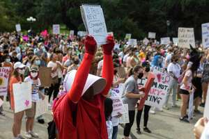 Study finds surge in Texans hunting for abortion medications...