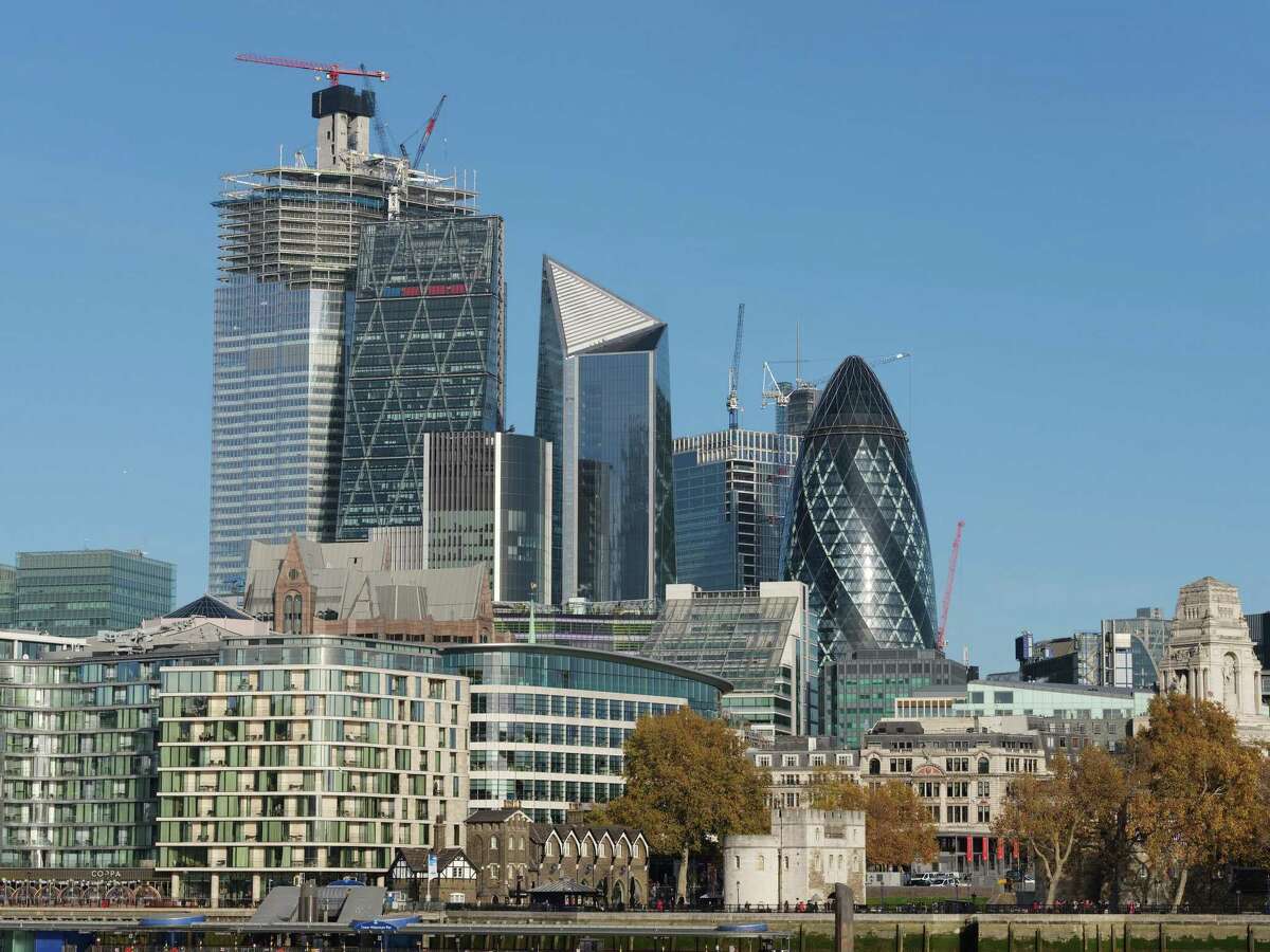 Greenwich-headquartered insurer W.R. Berkley has agreed to sell “The Scalpel” skyscraper (with triangular top) at 52 Lime St., in London for nearly $1 billion.