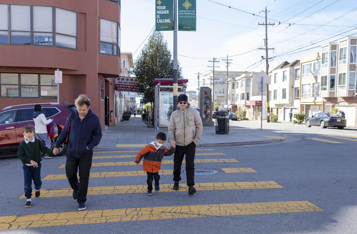 'This feels like a civil car:' Bay Area Russians shocked as Putin pushes further into Ukraine - Vimarsana News