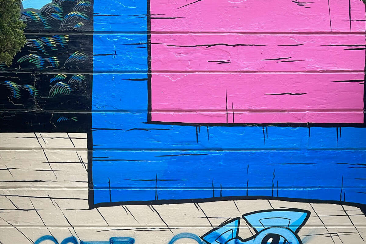 Soudain, l'année dernière, des vandales ont tagué de nombreuses œuvres d'art public de Sirron Norris.