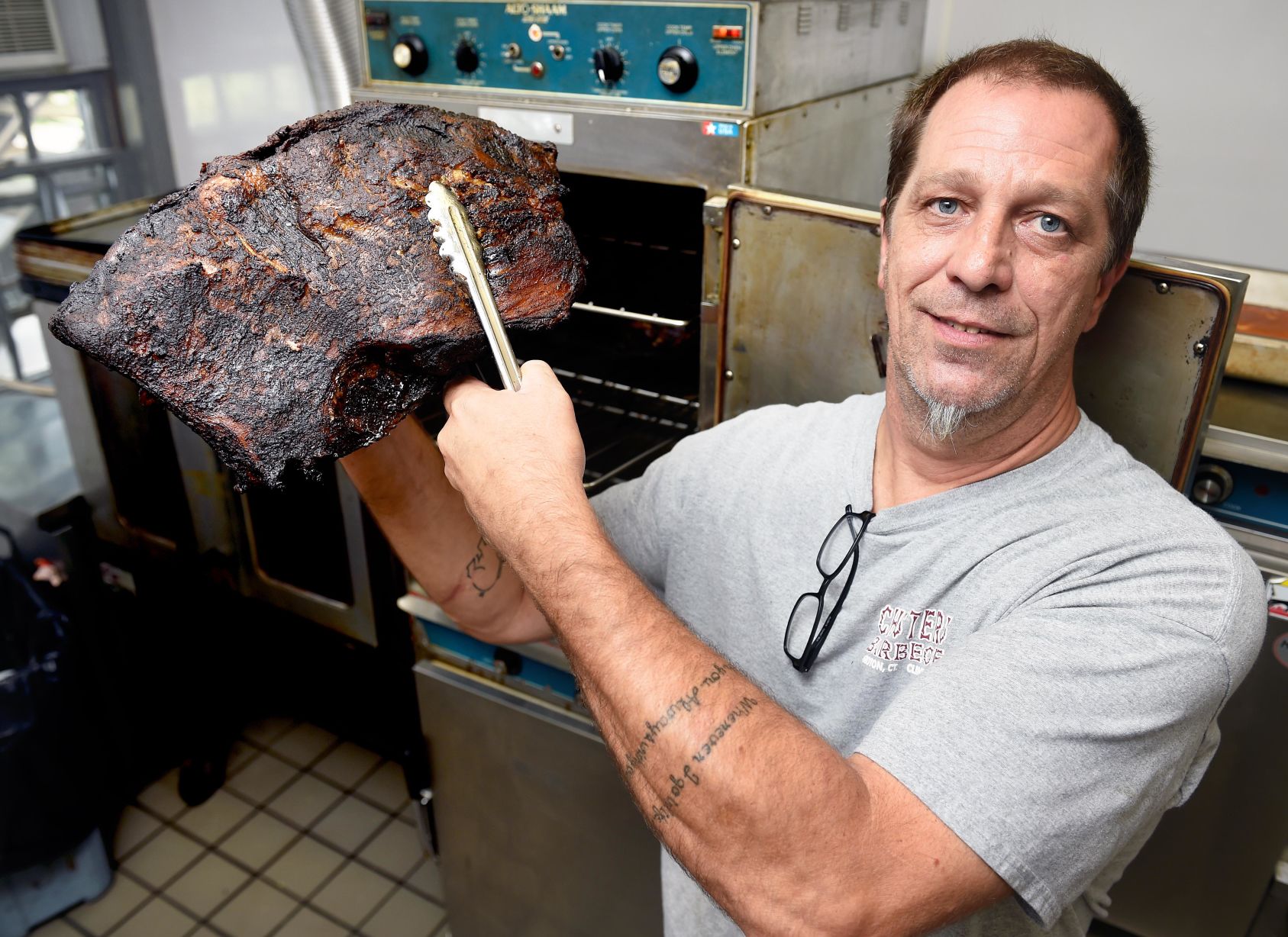 best-authentic-barbeque-chester-s-barbeque-clinton