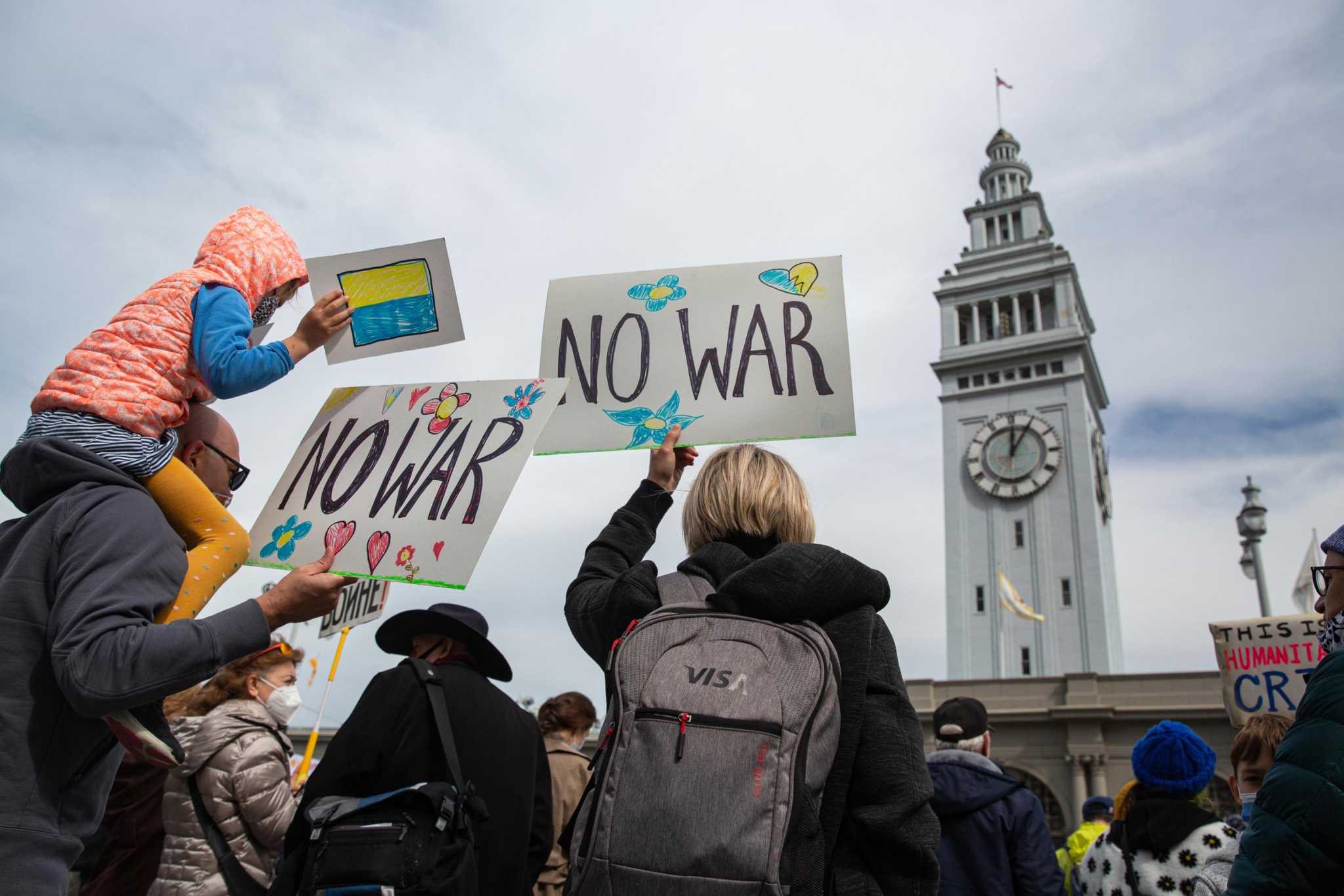 Hundreds of Ukrainians, supporters rally in S.F. to demand more sanctions against Russia: 'There is still time to act' - Vimarsana News