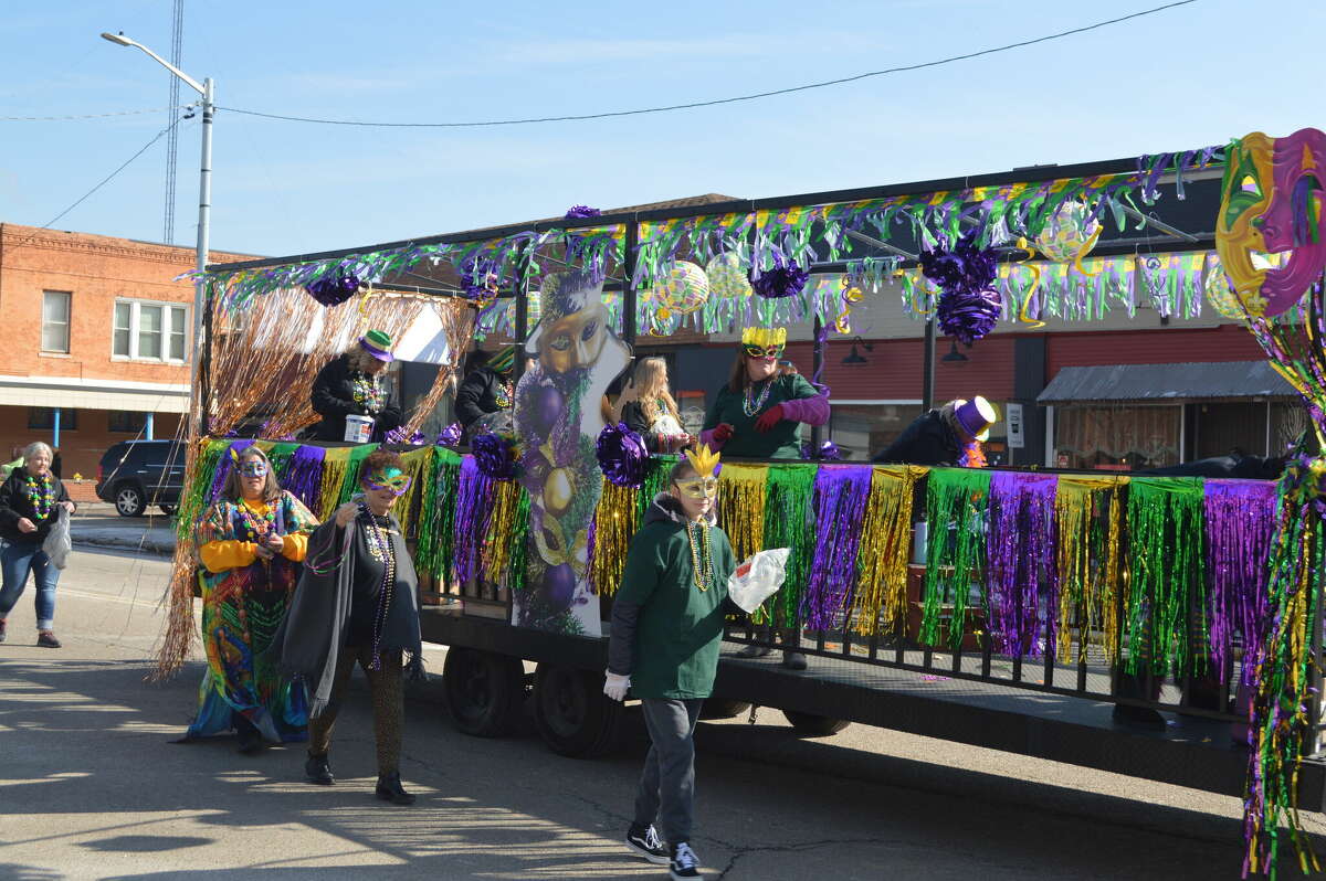 Granite City shows up in style for first Mardi Gras