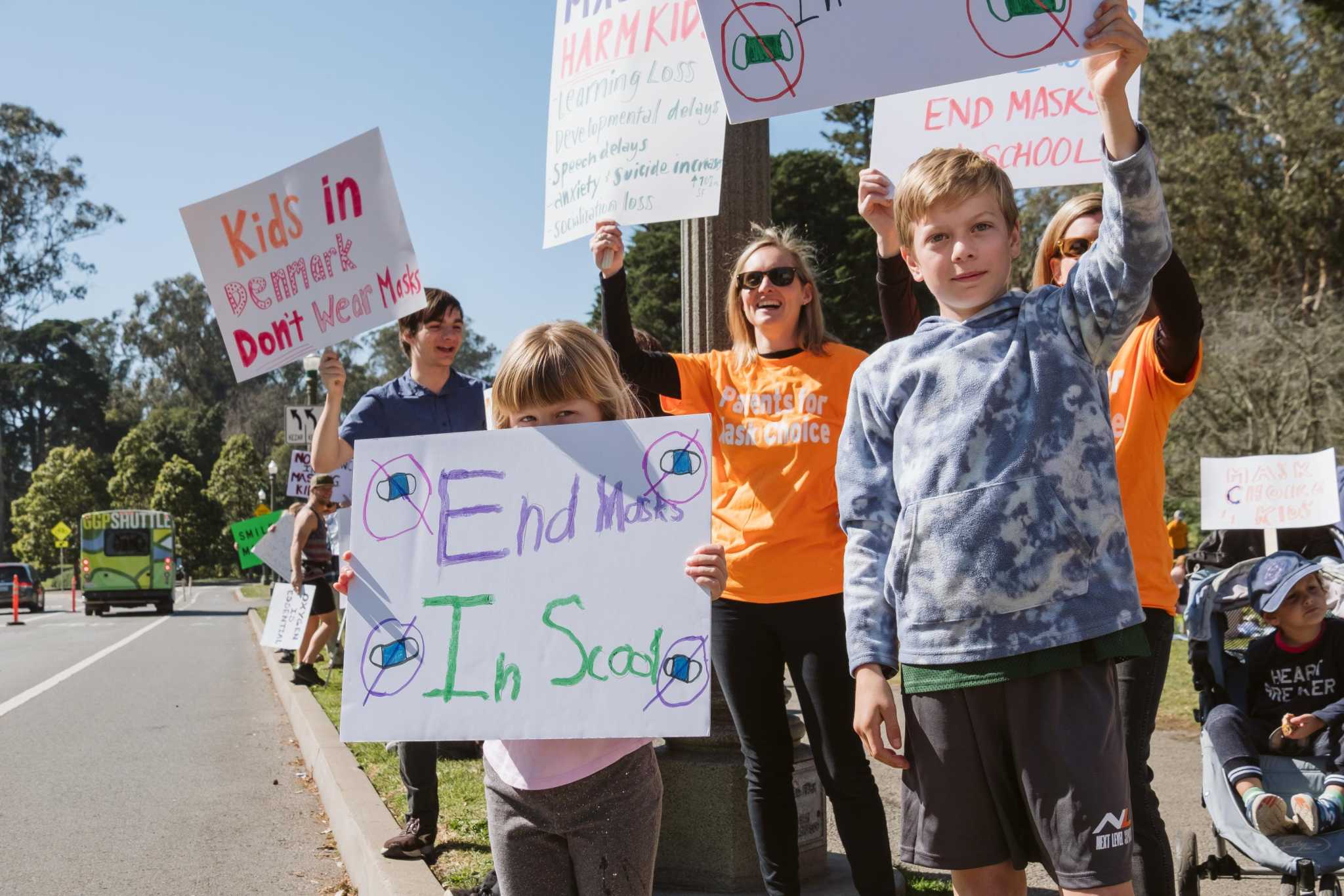 Parents rally against school masks in San Francisco's Golden Gate Park - Vimarsana News