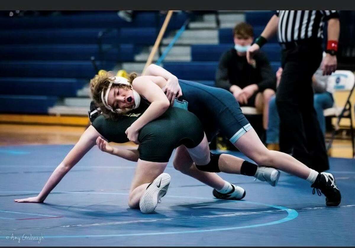 Midland wrestling wins Hemlock tournament