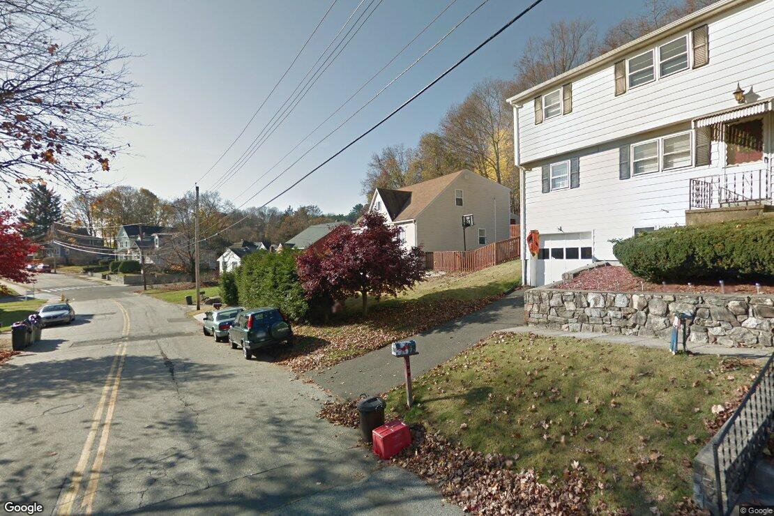 Duplex sells for 325,000 in Derby