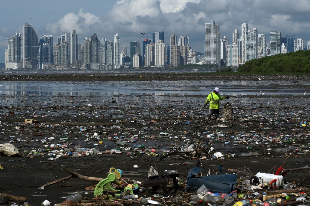U.N. panel issues 'bleakest' report on climate change - Vimarsana News