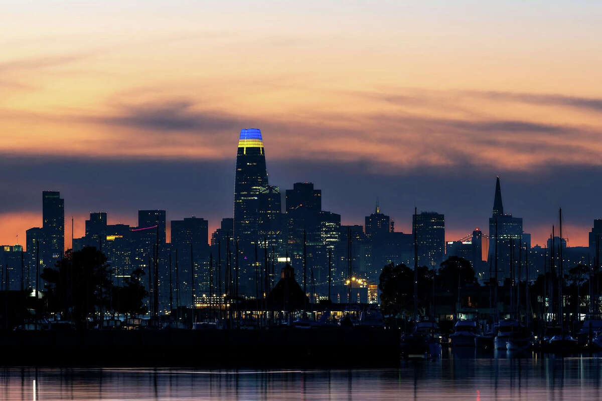 Sf City Hall Salesforce Tower Lit Up To Support Ukraine