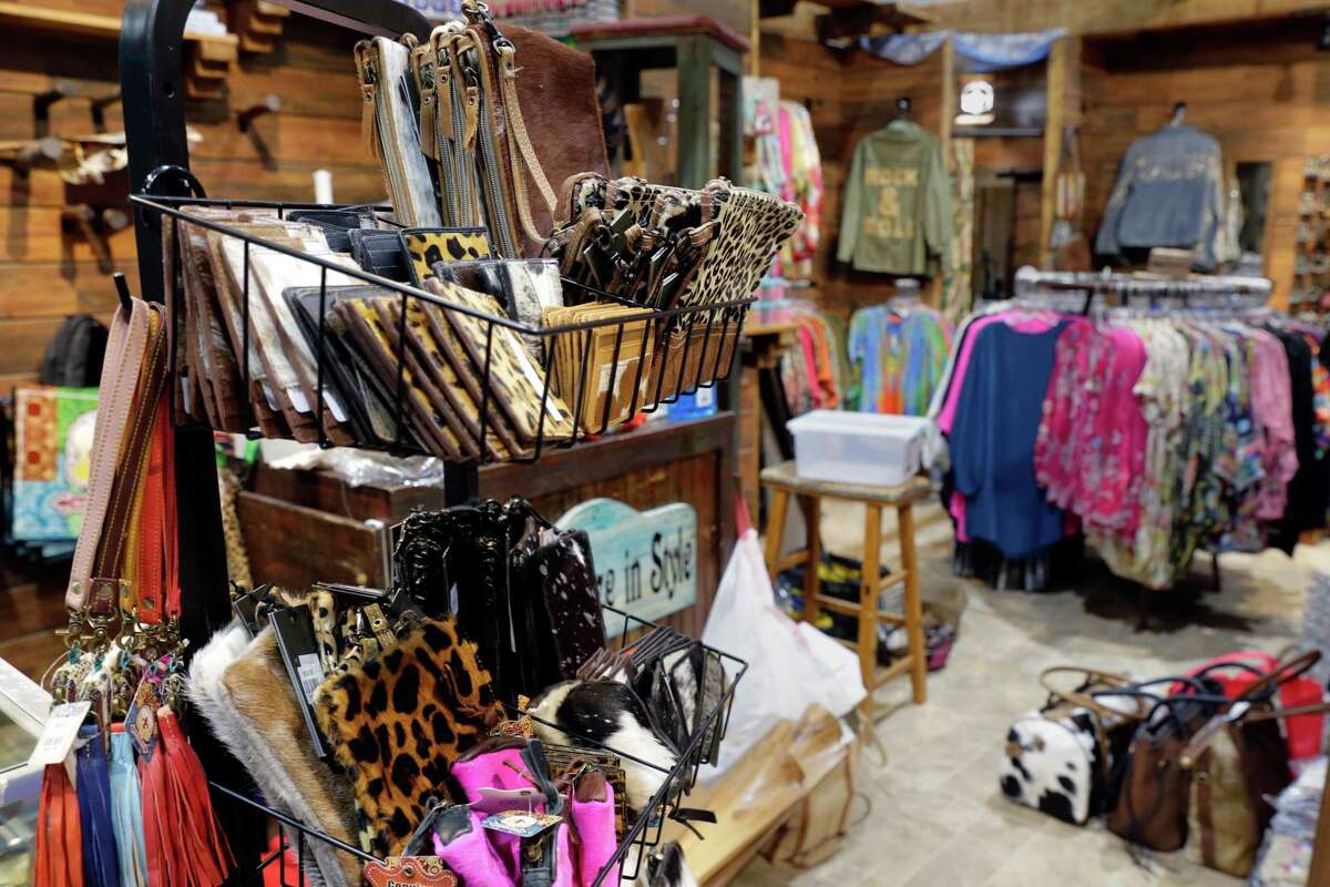 What to shop for at the Houston Rodeo, from $700 cowboy hats to antler  chandeliers