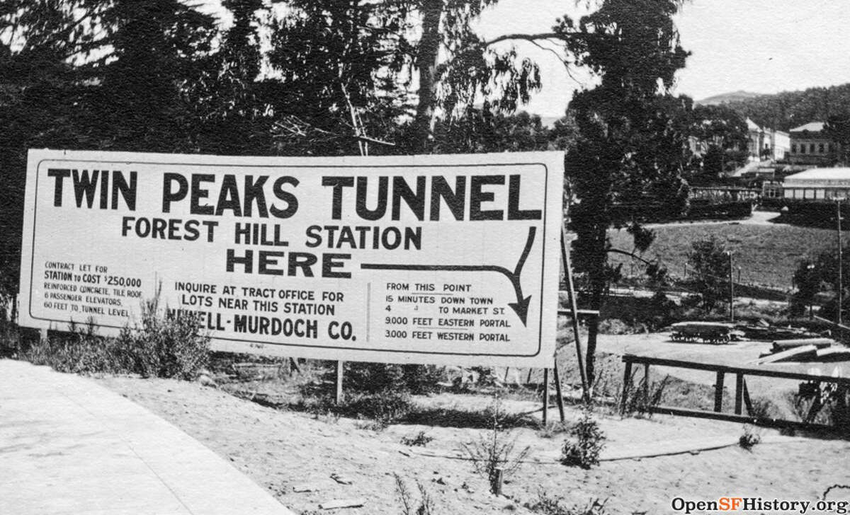 Construction of Forest Hill station, 1915.