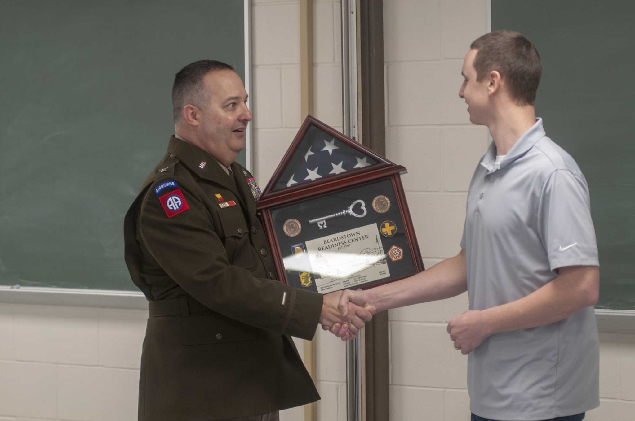 After 35 years sharing Beardstown armory, National Guard returns key to