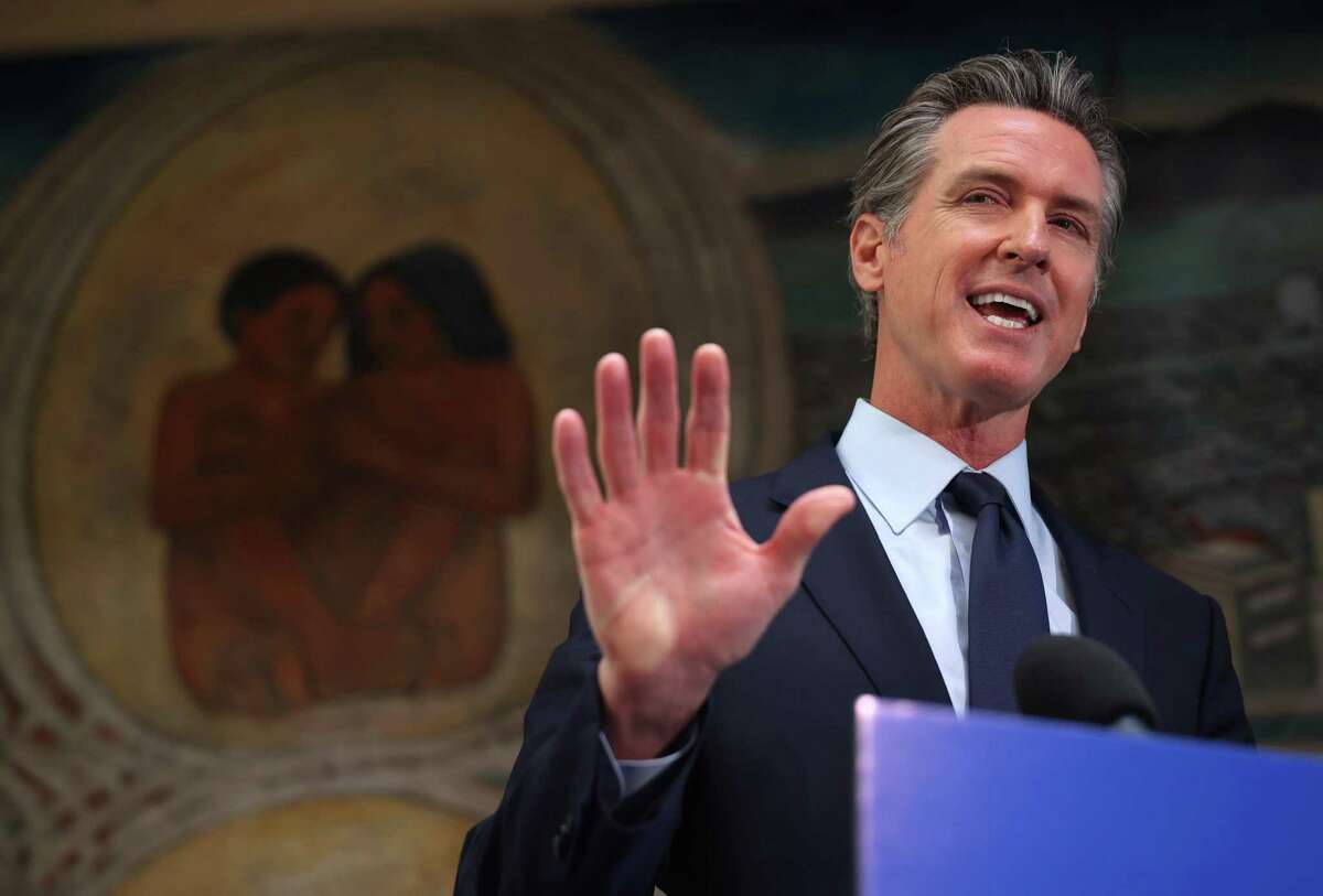 Gov. Gavin Newsom this week echoed the calls of legislators urging the state’s largest public retirement funds for government employees to stop transactions with Russian-based companies and financial institutions, citing war “atrocities.”
