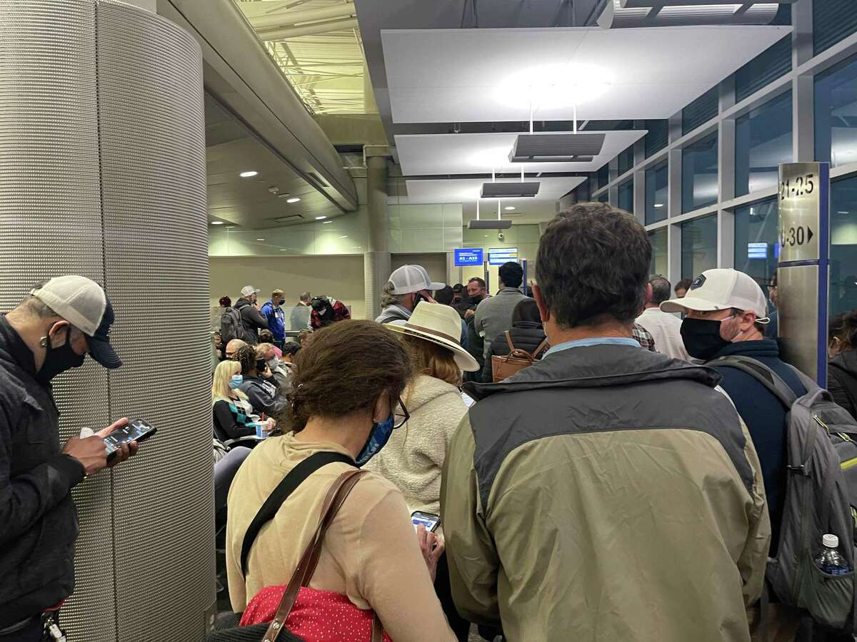 My Wednesday night flight last week from Houston was extremely packed; I can’t imagine that same crowd lining up for a flight at our smaller San Antonio airport.