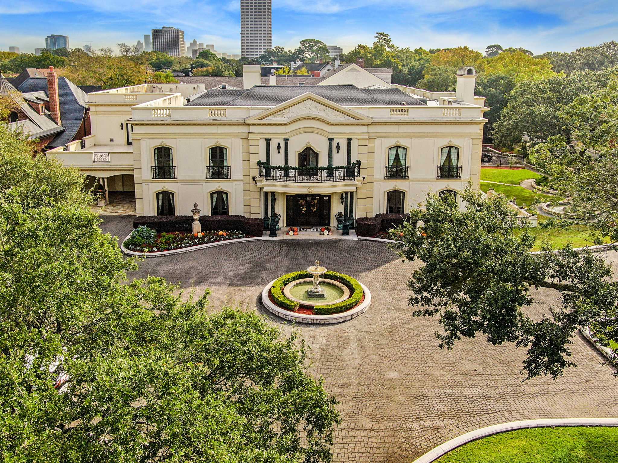 The Most Luxurious Garage Sale Ever Pops Up in River Oaks: Up to