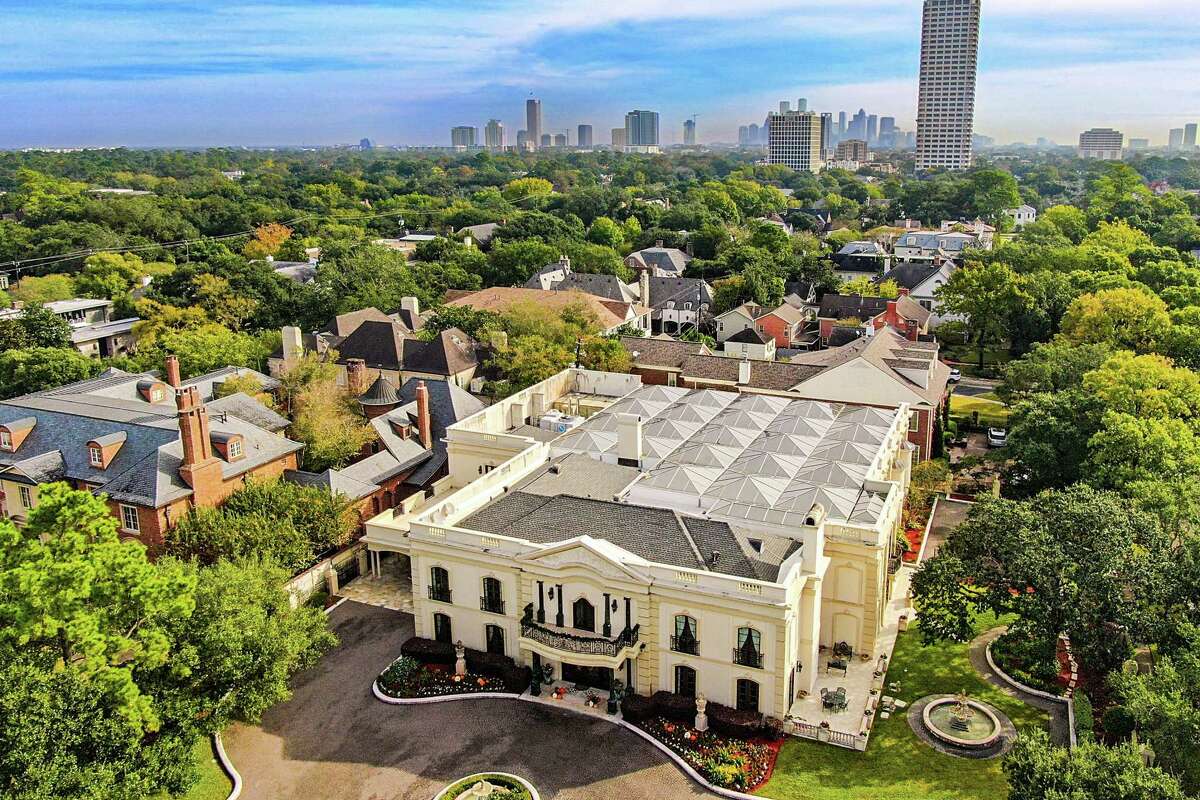 The River Oaks Boulevard home once owned by Baron Ricky di Portanova has sold for $16 million.