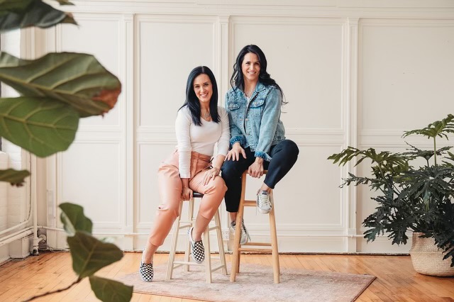CT sisters to showcase their jewelry at pre-Oscars celebrity event - Vimarsana News