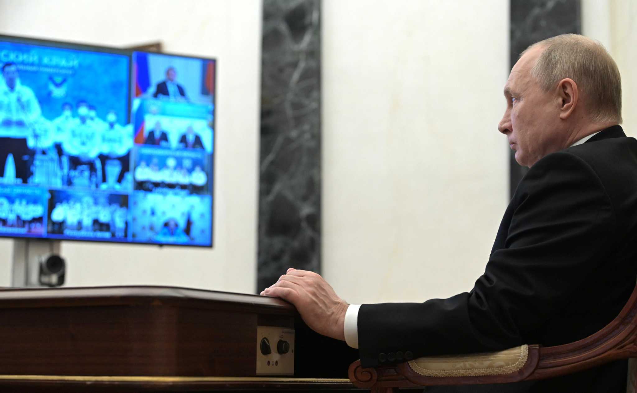 Fred McKinney (opinion): Putin, Jan. 6 and voting rights - Vimarsana News