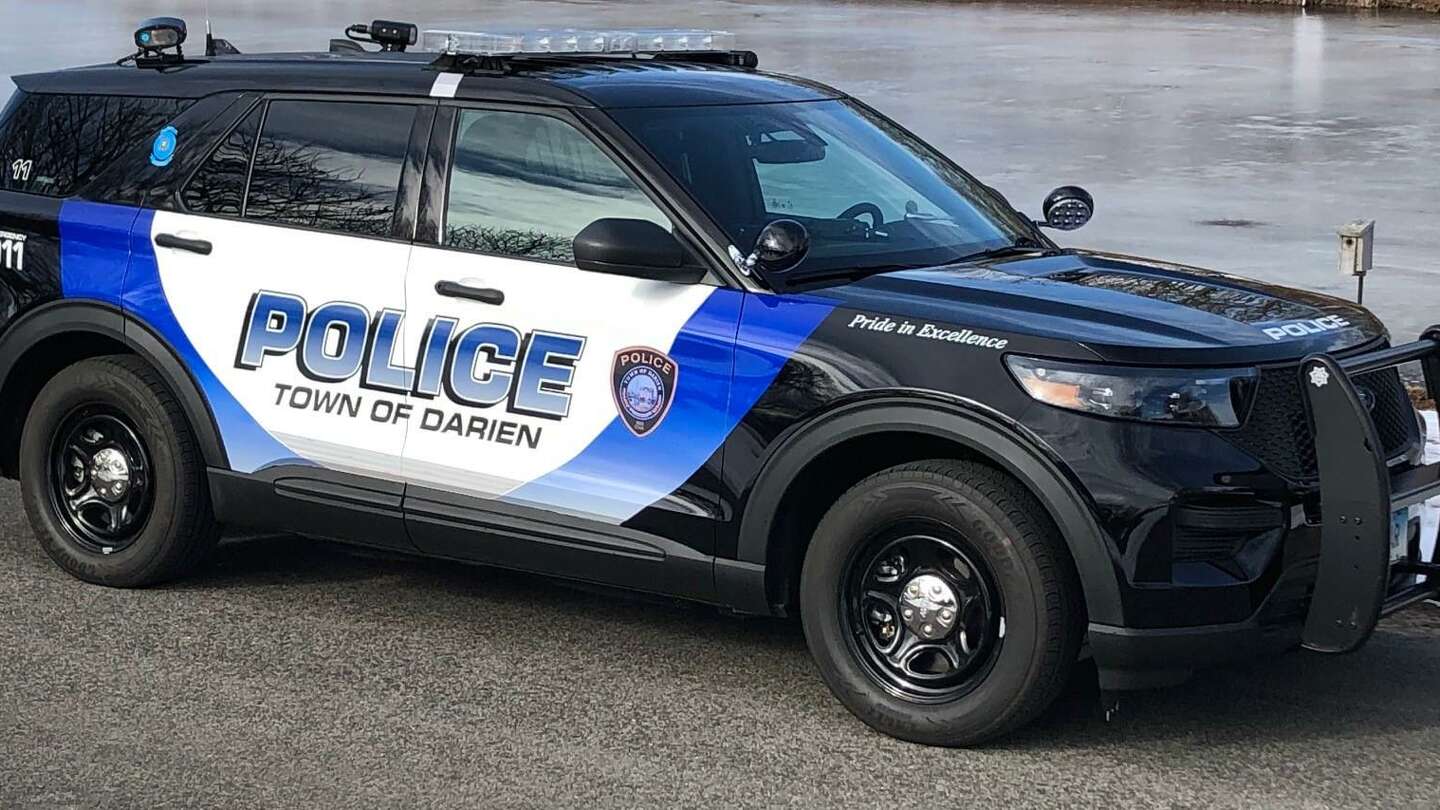 NY man accused of using stolen ID to buy 85K car from Darien shop