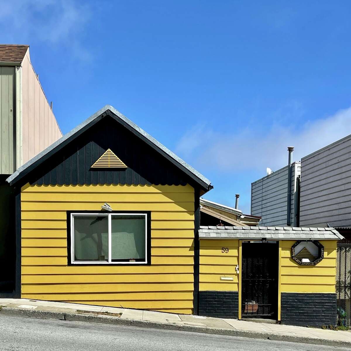 Julie Gebhardt captures the architectural beauty of San Francisco on Instagram @ juliegeb.