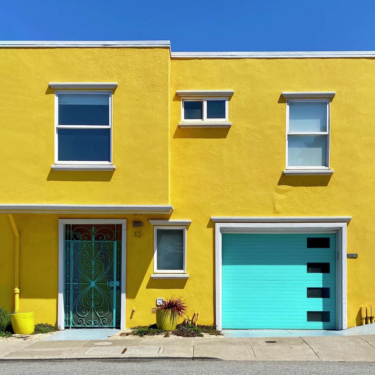 Julie Gebhardt captures the architectural beauty of San Francisco on Instagram @ juliegeb.