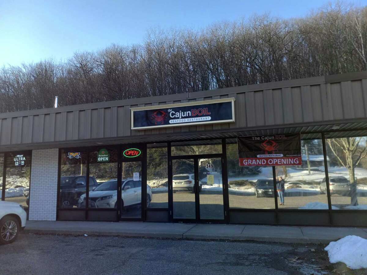 New Cajun Boil restaurant in Torrington offering unique seafood options