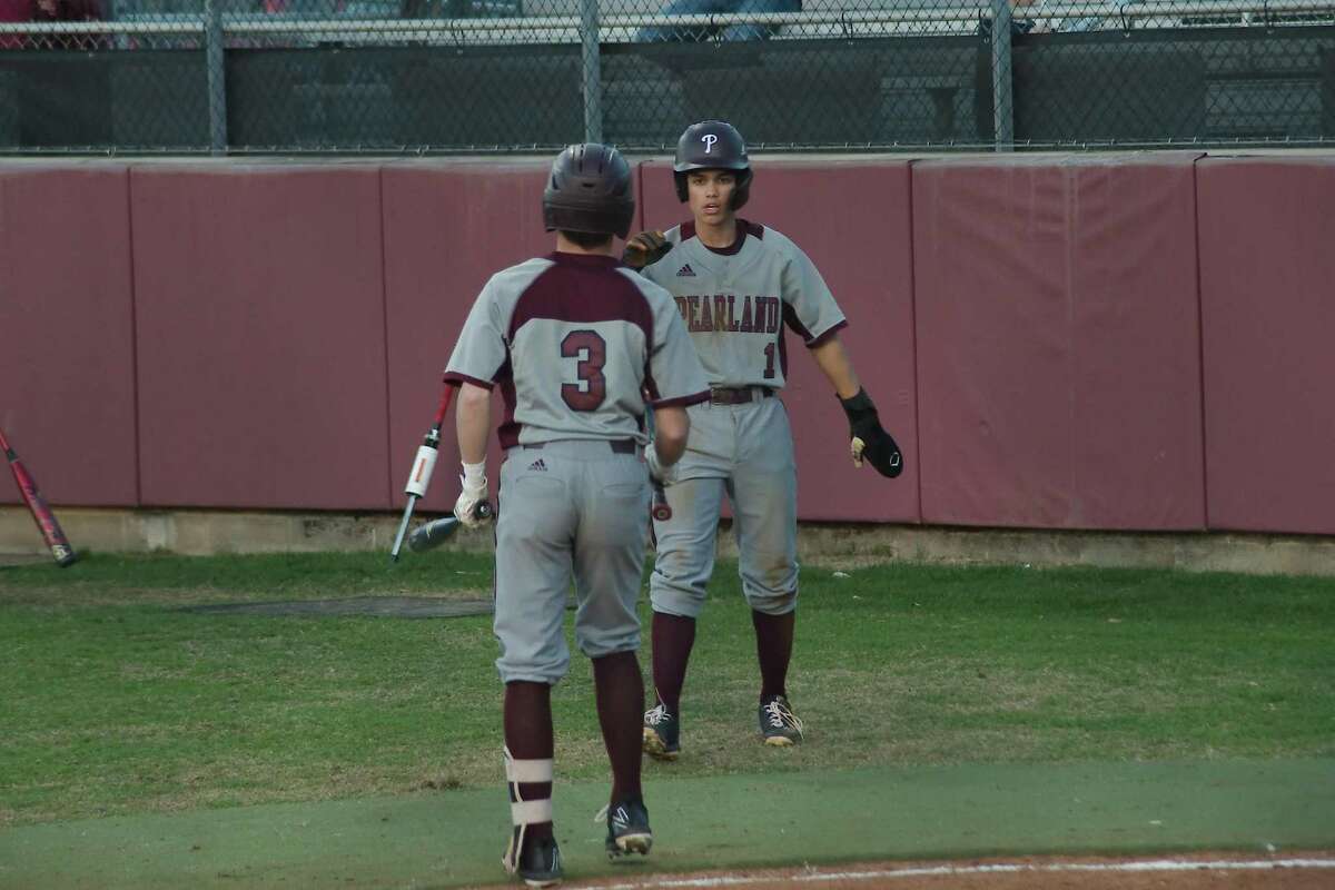 Baseball Pearland, Dawson improve to 51 in district
