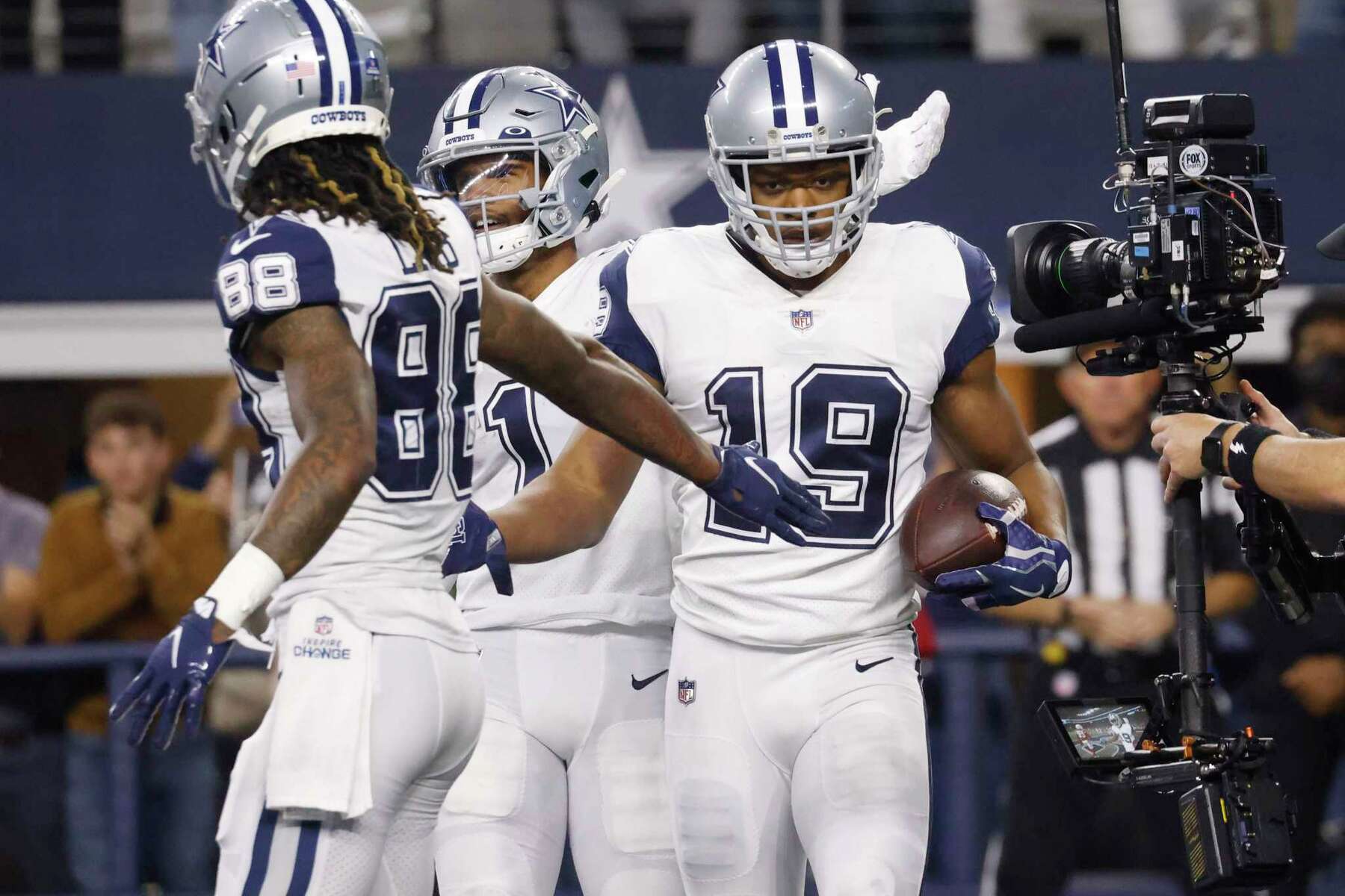 Diamonds are forever: Amari Cooper just bought some Cowboys teammates  $120,000 worth of jewelry